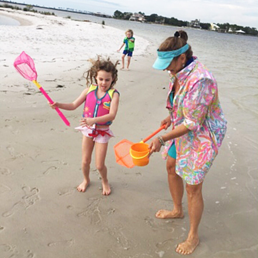 Lucy Buffett with grandchildren